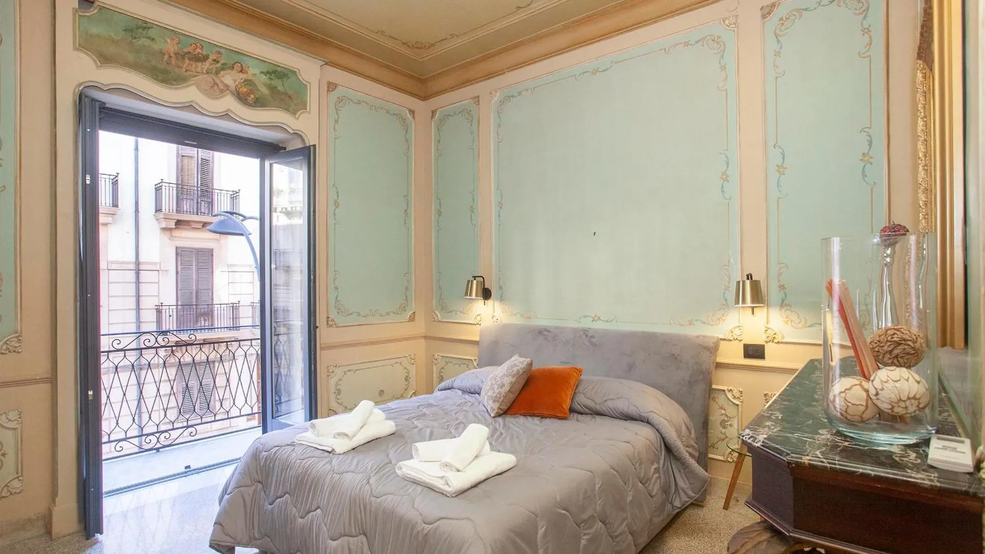Apartment Eleven Houses Palermo