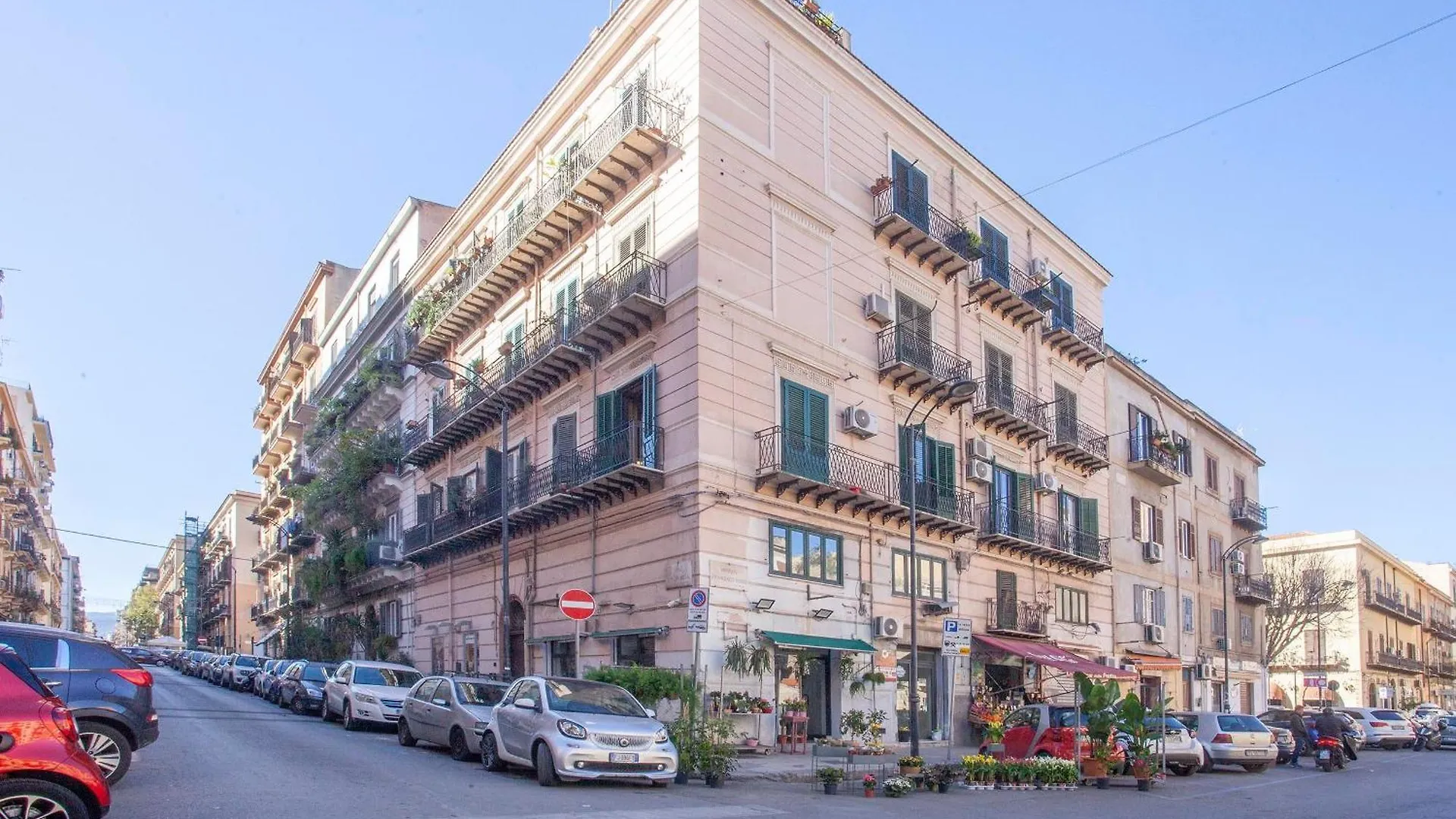 Eleven Houses Palermo