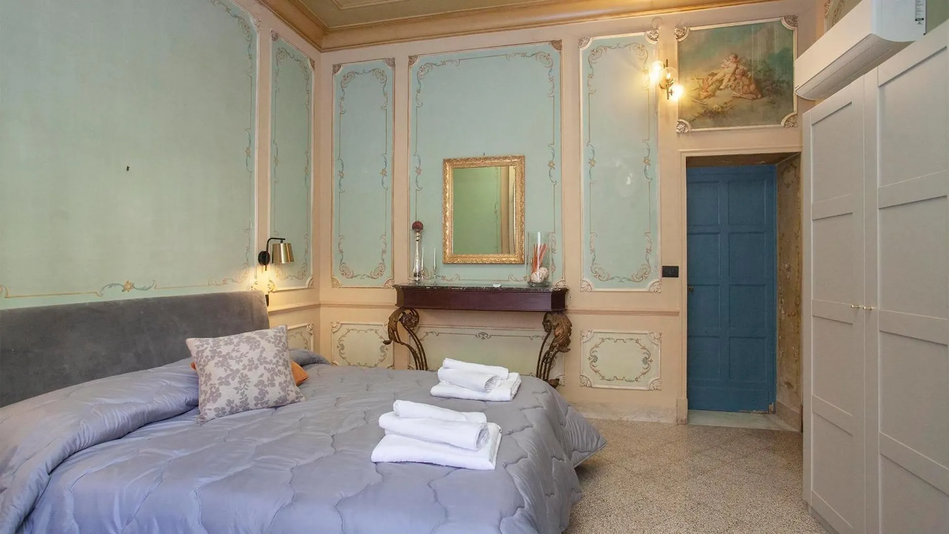 Eleven Houses Palermo 0*,
